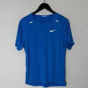 Nike Men's Blue Dri-FIT Tee size S
